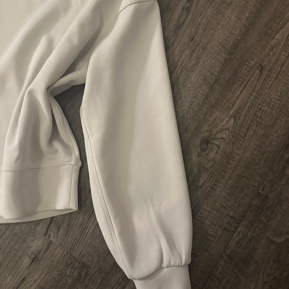 lululemon - Picture 5 of 6